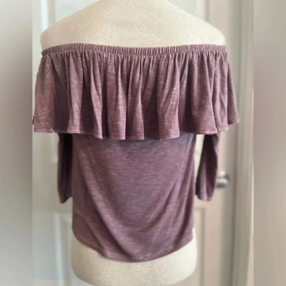 American Eagle 🦅‎ off the shoulder top - Picture 5 of 8